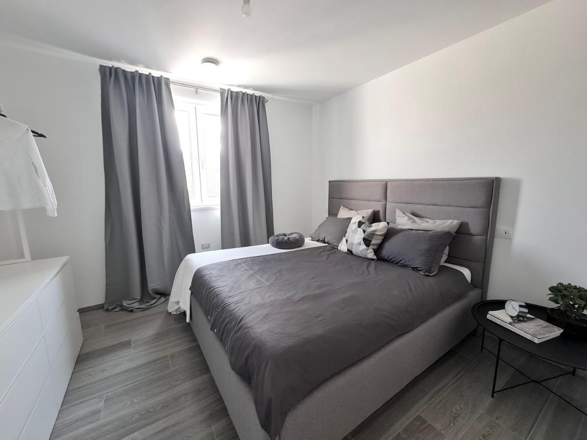 Villa Capris Apartments Koper Dış mekan fotoğraf