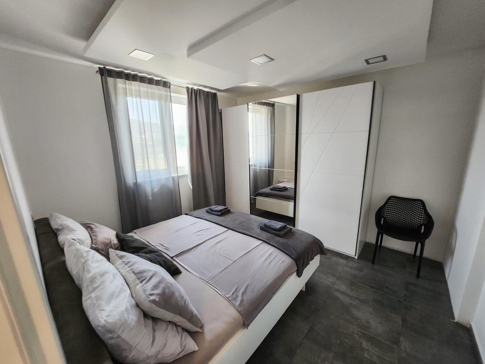 Villa Capris Apartments Koper Dış mekan fotoğraf